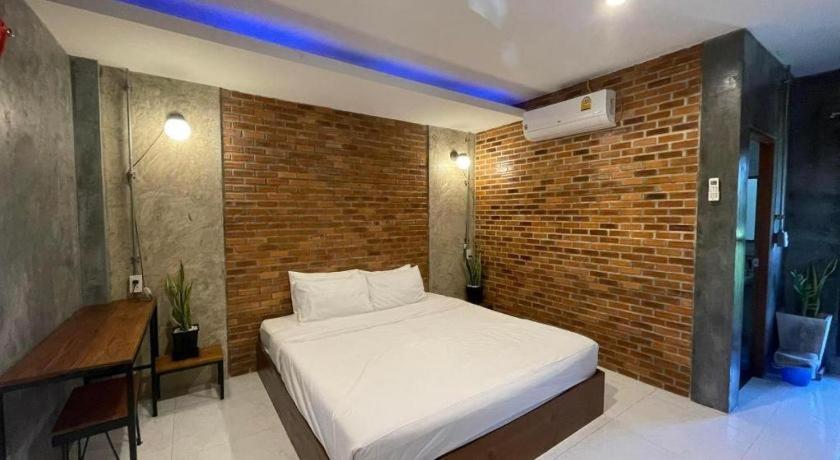 Palmhouse Hotel Mae Hong Son Exterior photo