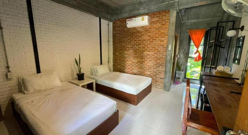 Palmhouse Hotel Mae Hong Son Exterior photo