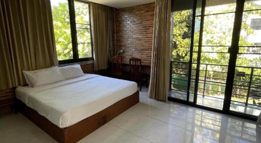 Palmhouse Hotel Mae Hong Son Exterior photo